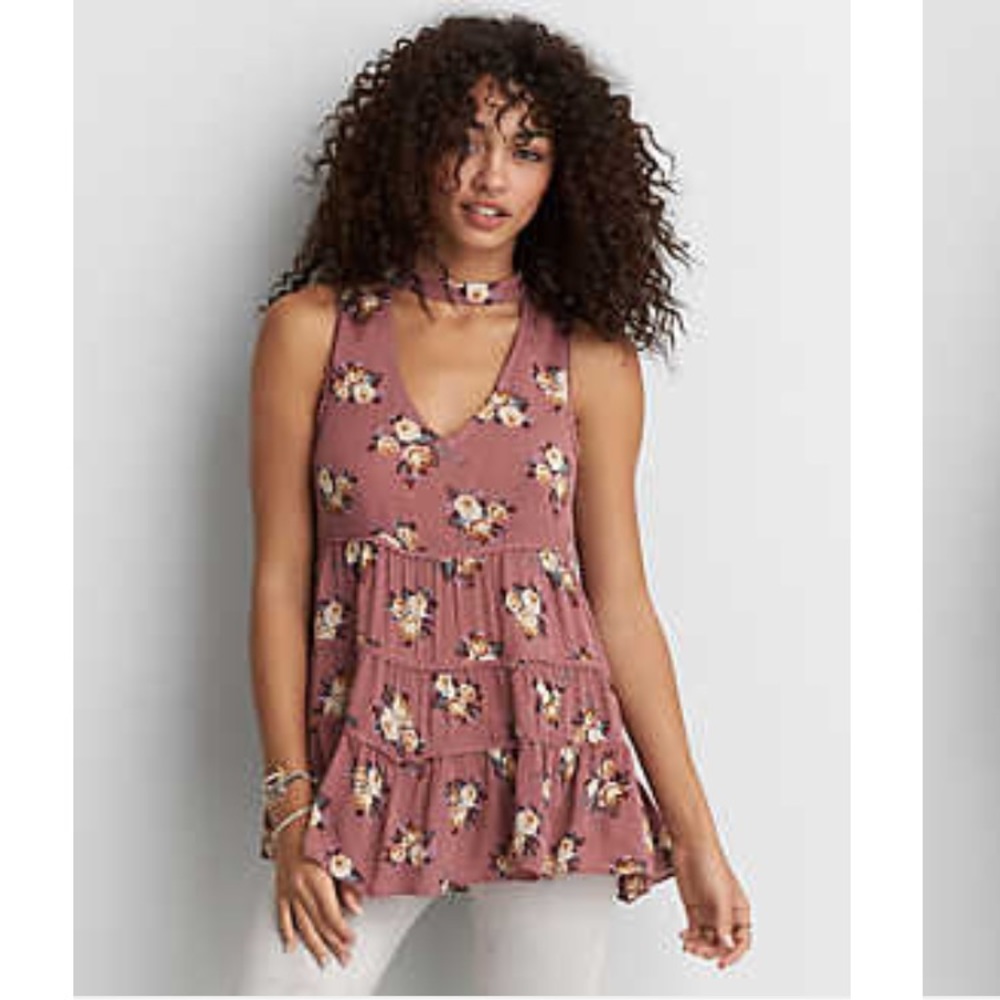 American Eagle NWOT pink floral top