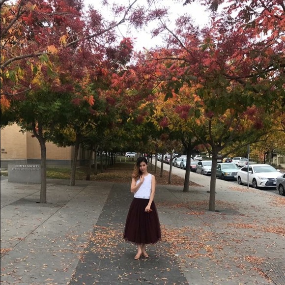 Meet your Posher, Lynn - Picture 2 of 3