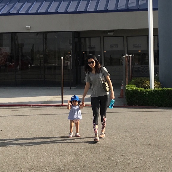 Meet your Posher, Lynn - Picture 3 of 3