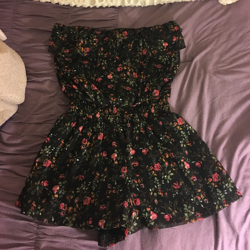 Nordstrom floral romper size: small