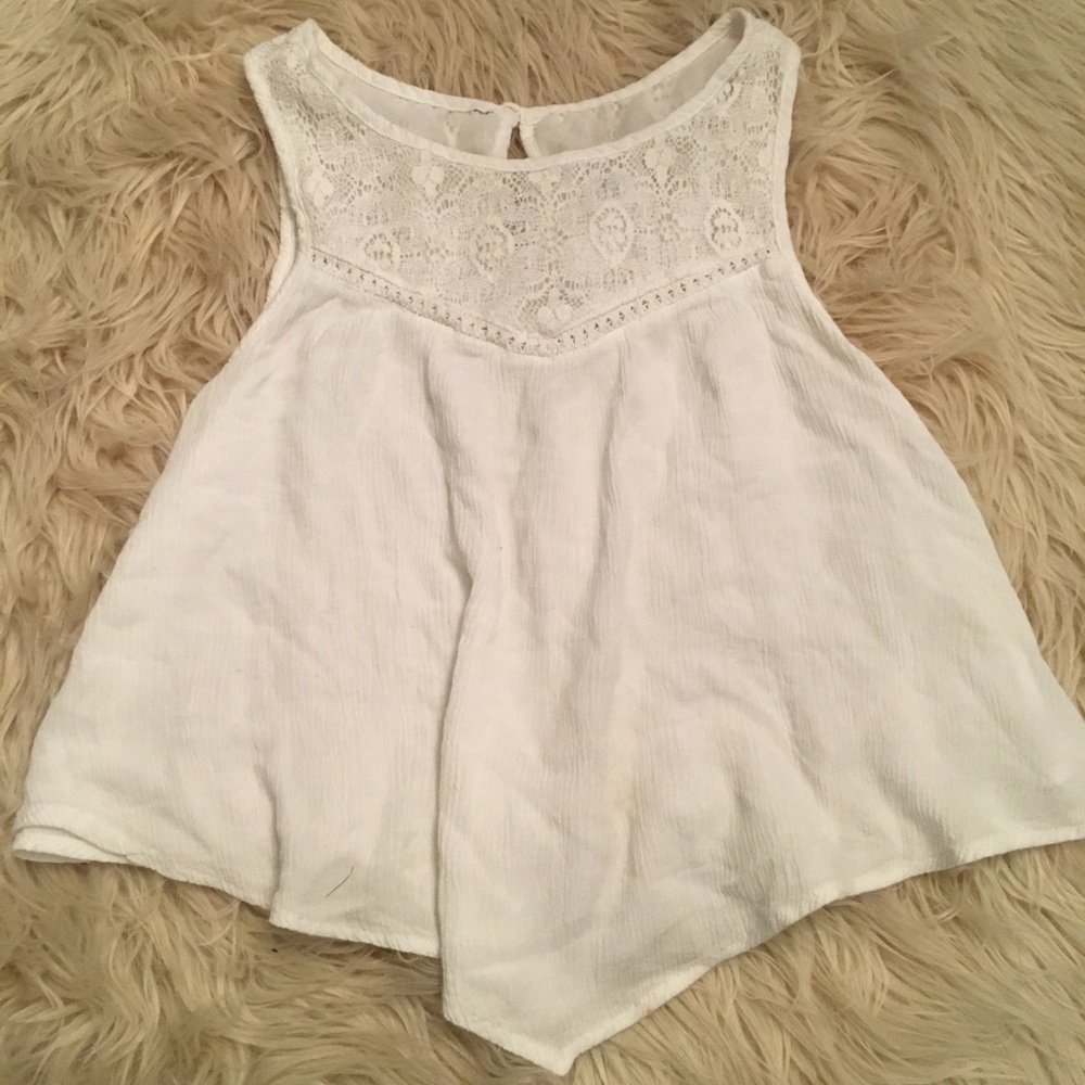 White flowly tank top