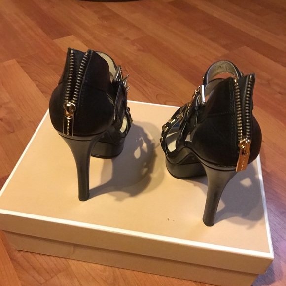 Black Michael Kors Platforms! - Picture 3 of 3