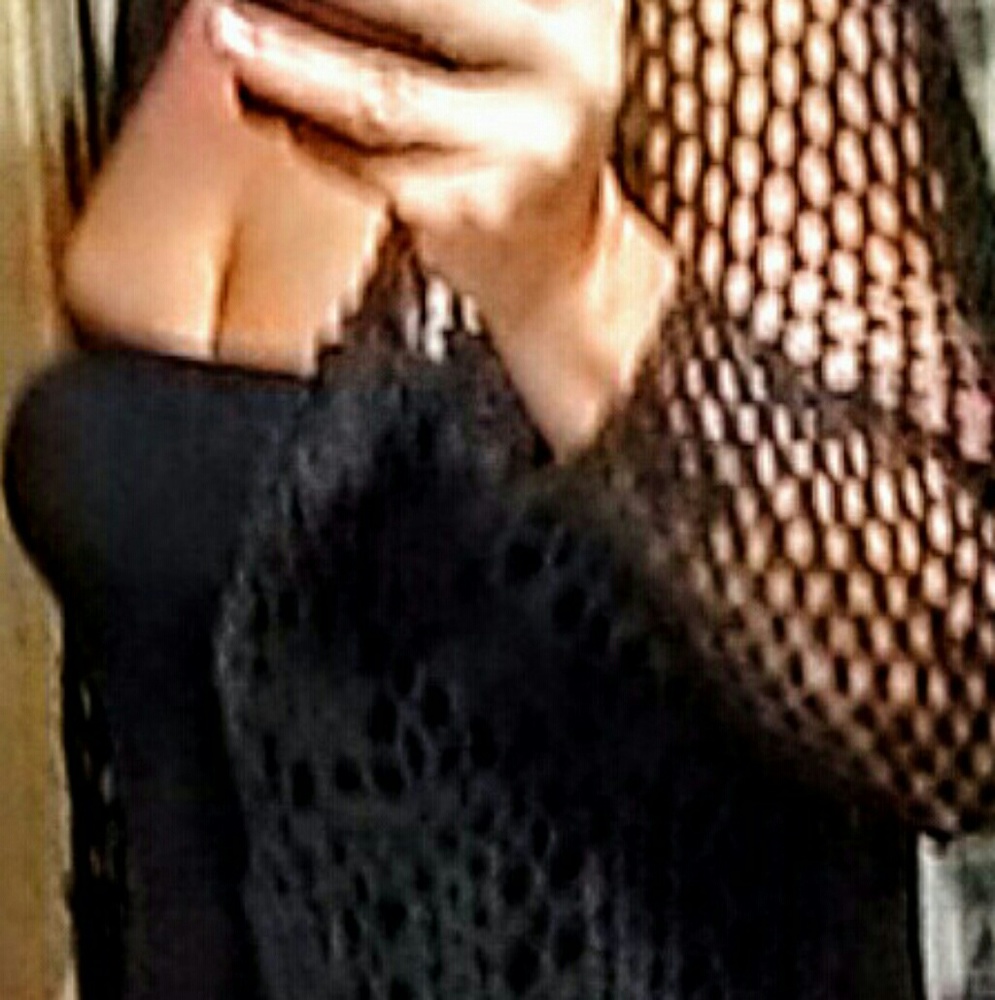 Net like sweater