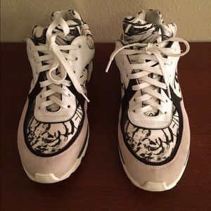 100% Authentic Chanel Woman's Runner