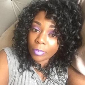 Meet your Posher, Adrienne