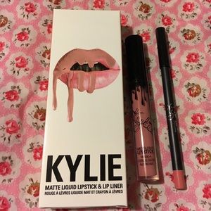 Kylie Cosmetics Matte Lip Kit