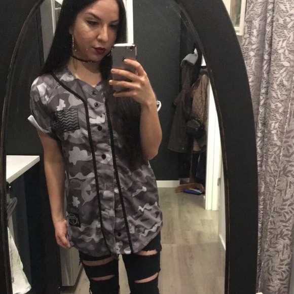 Meet your Posher, Alexandra - Picture 2 of 4