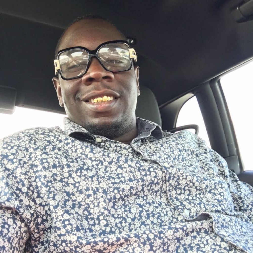 Meet your Posher, Anyron