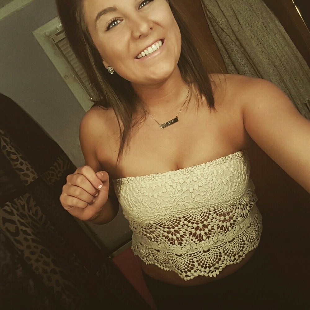 Meet your Posher, Lauren