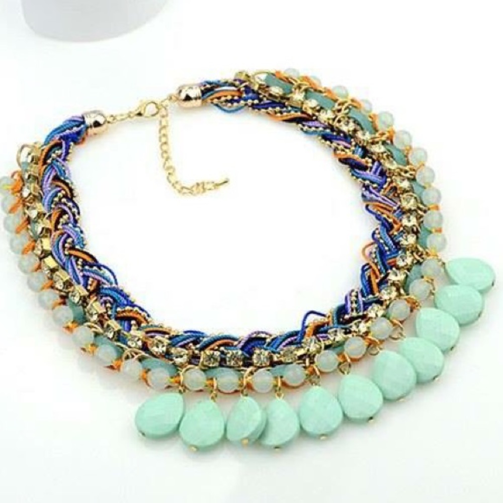 Beautiful Necklace - Picture 2 of 2