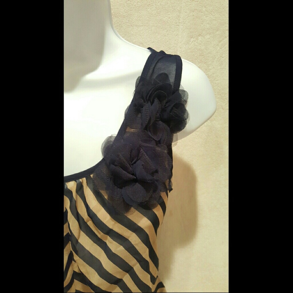 NWT Mine blouse size small - Picture 3 of 5