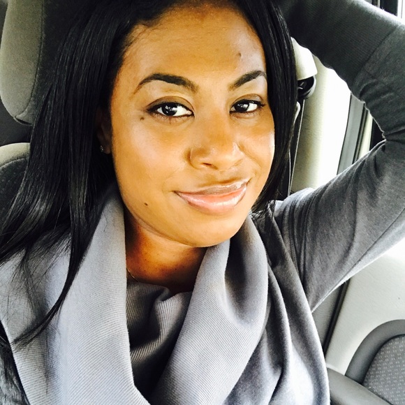 Meet your Posher, Deedee - Picture 1 of 1