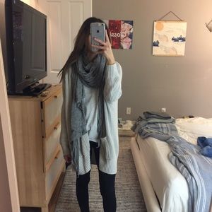 NWT FREE PEOPLE Gray Rugged Scarf