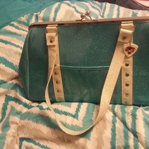 HOLD FAST ROCKIN RETRO PURSE