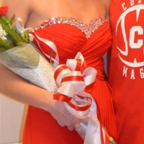 Hailey Logan Dresses & Skirts - Prom/Homecoming Dress