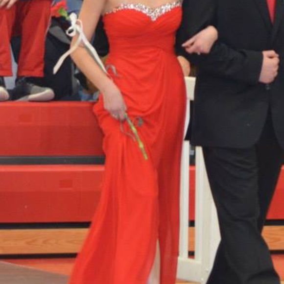 Prom/Homecoming Dress - Picture 2 of 4