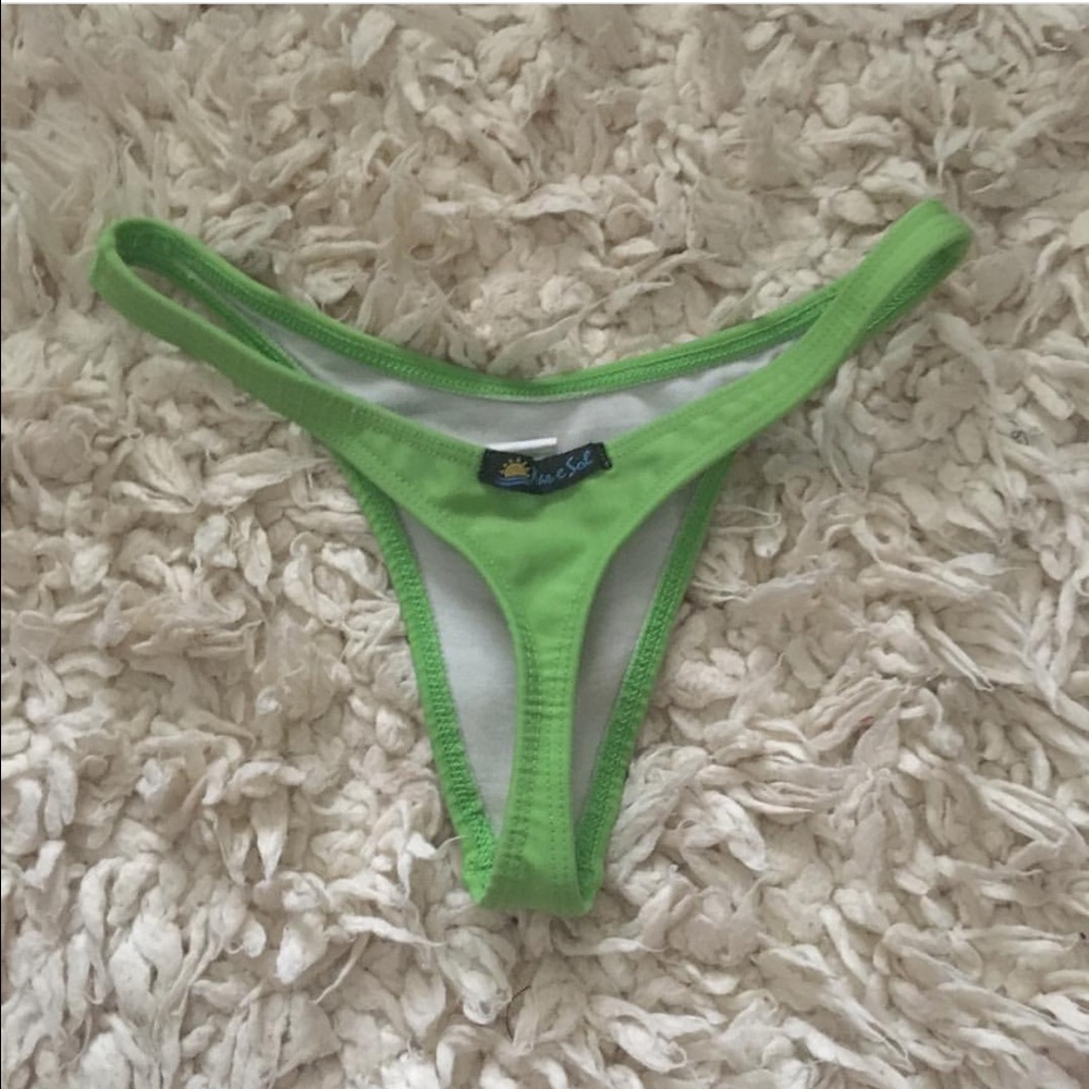 Brazilian showroom bottoms