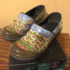 Dansko nursing clogs
