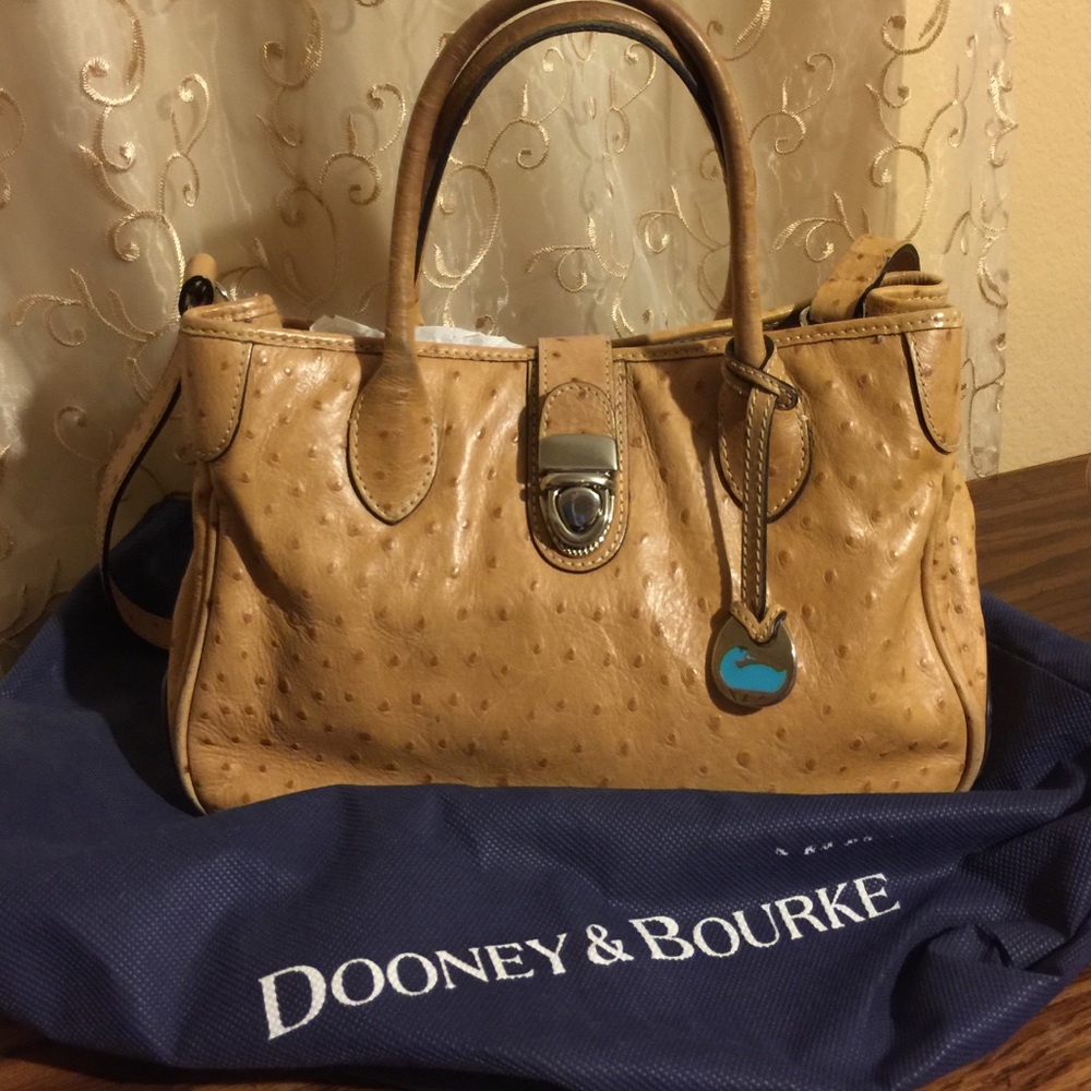 Dooney & Bourke purse