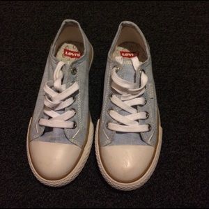 Girls size 1 Levi shoes
