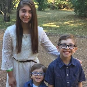 Meet your Posher, Deena