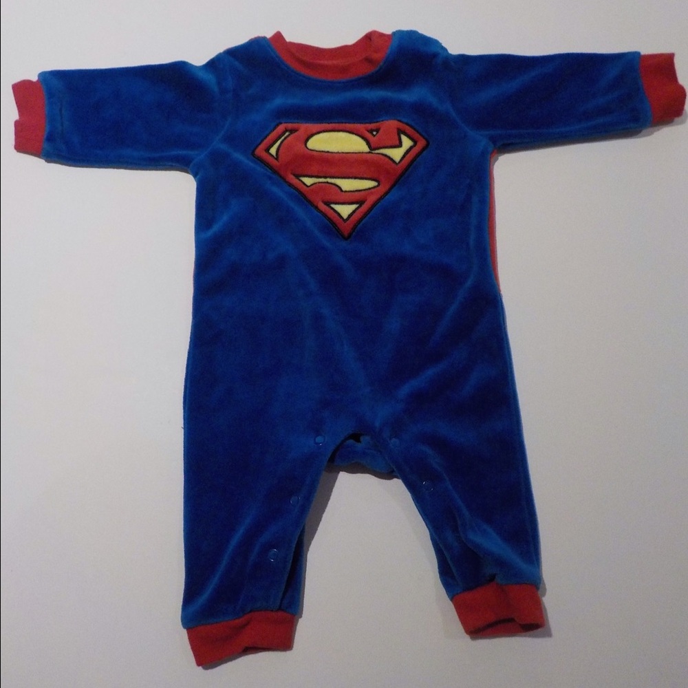SOLD Baby boy 2-4m H&M Superman onesie
