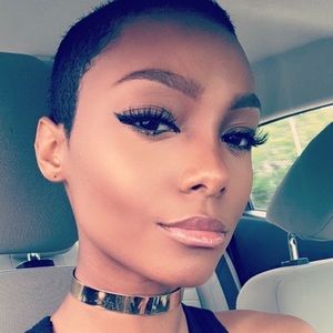Meet your Posher, Vonya