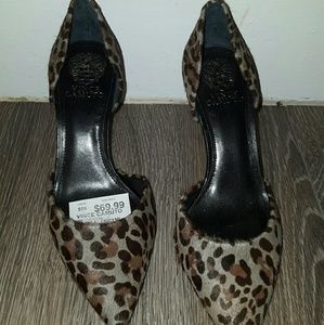 Leopard print pumps