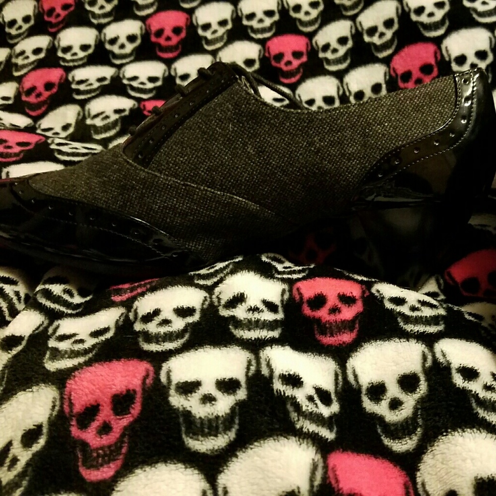 Oxford Style Grey and Black Low Heels