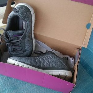 Sketcher memory foam size 6.5