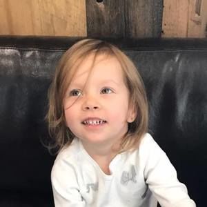 Meet your Posher, Rena