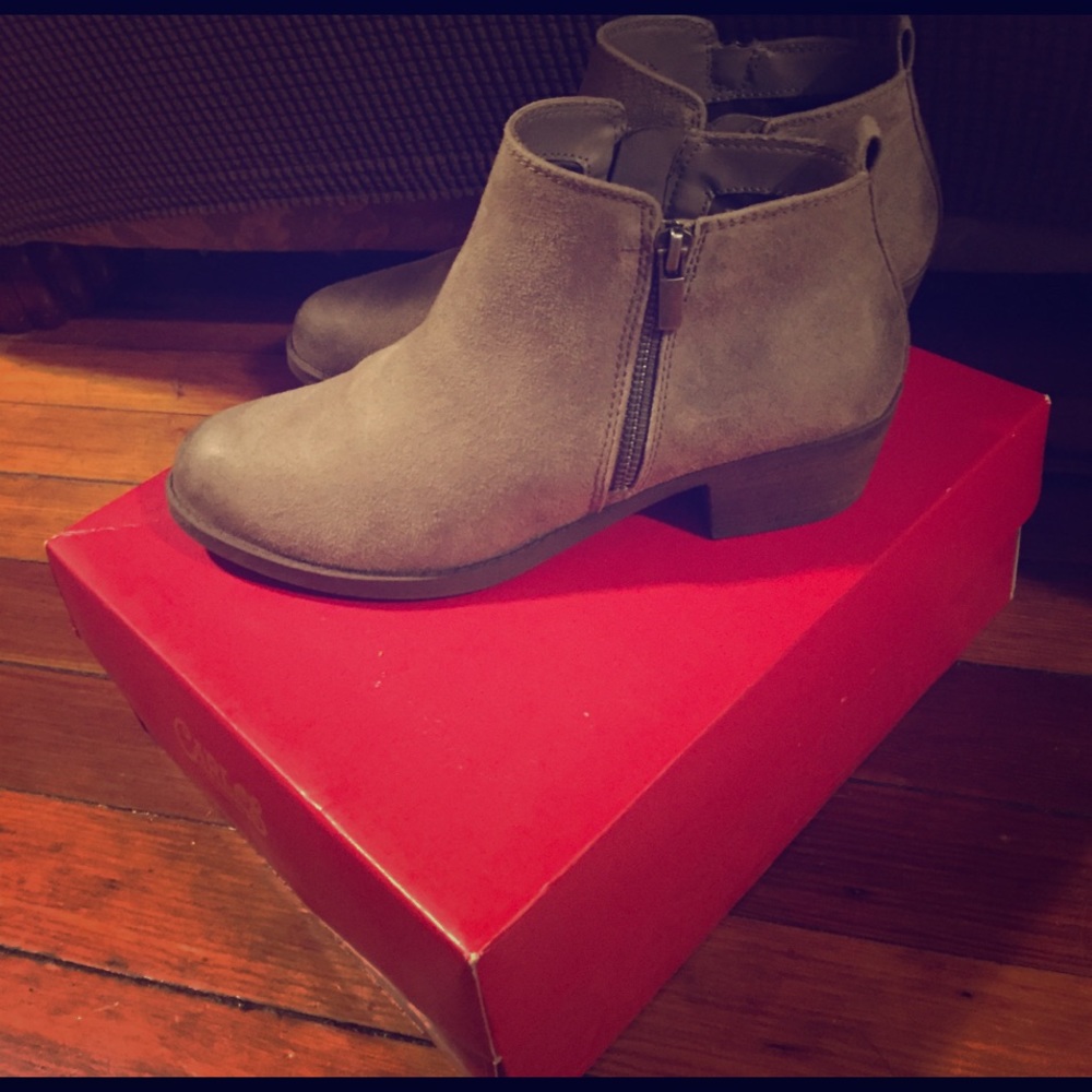 Carlos by Carlos Santana Brie Doe Ankle Boots