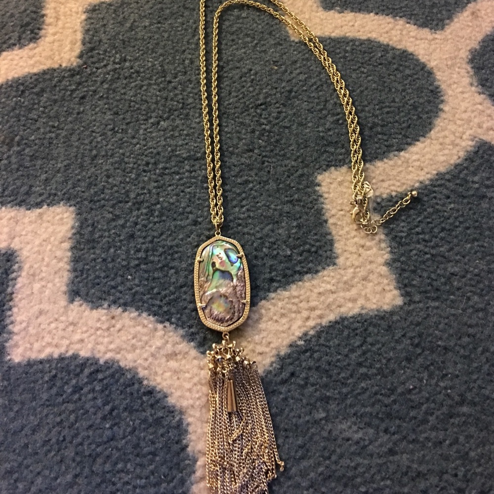 Kendra Scott Elle pendant necklace