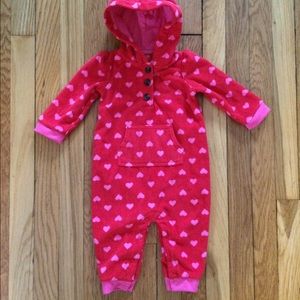 Carter's 9-month red pink hearts hooded fleece Carter's 9-month red pink hearts hooded fleece
