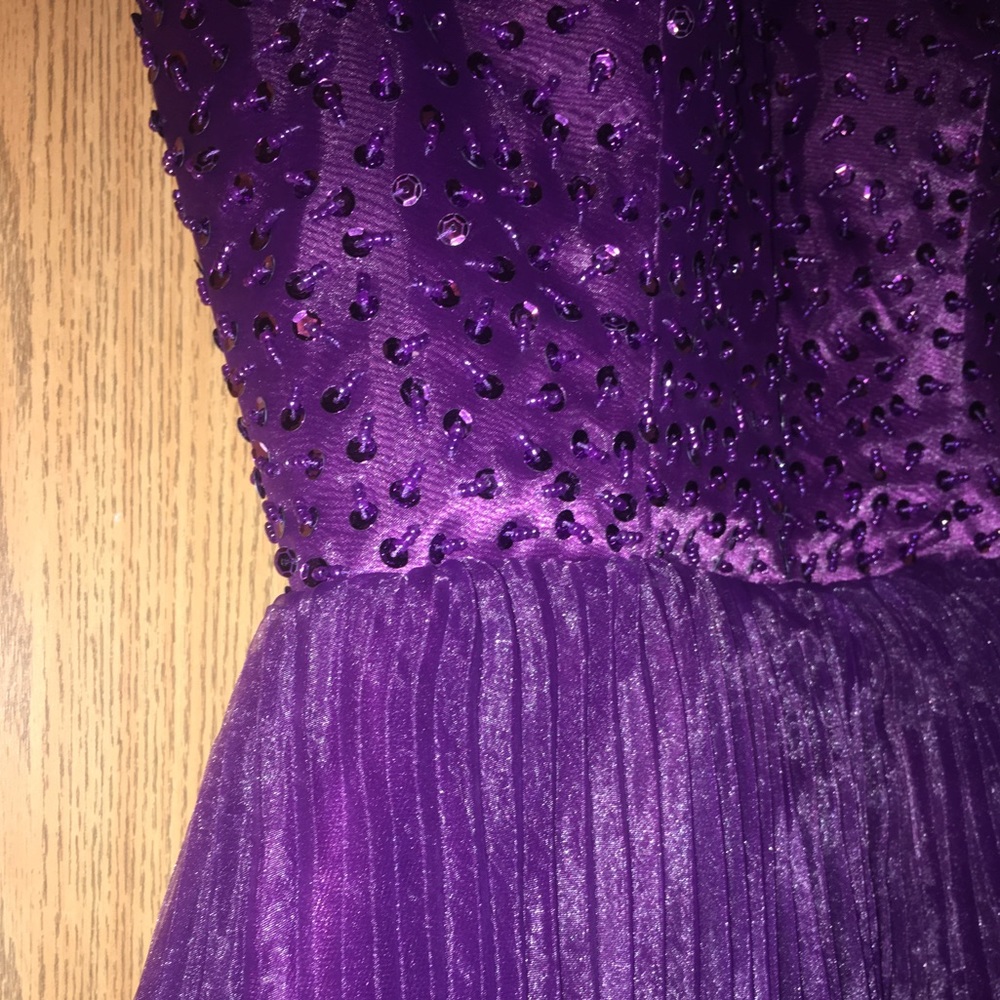 Spring formal. Plum - Picture 3 of 4