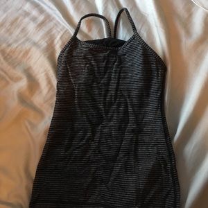 Size 4 lululemon power Y.