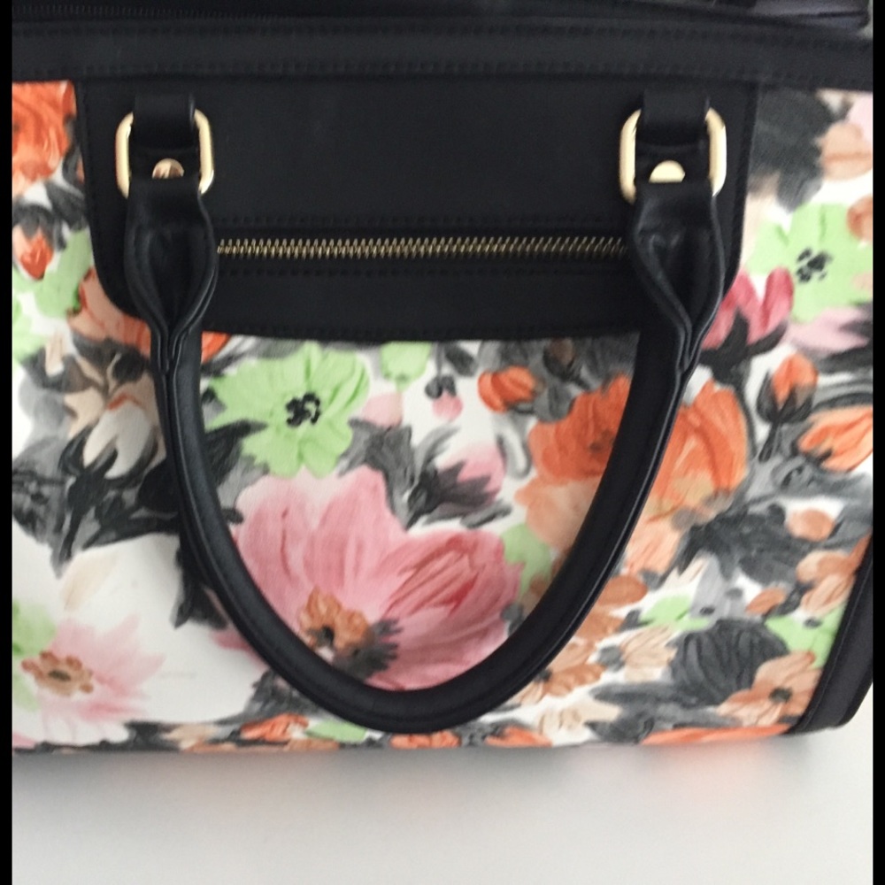 Mode Luxe Purse! Only used once!