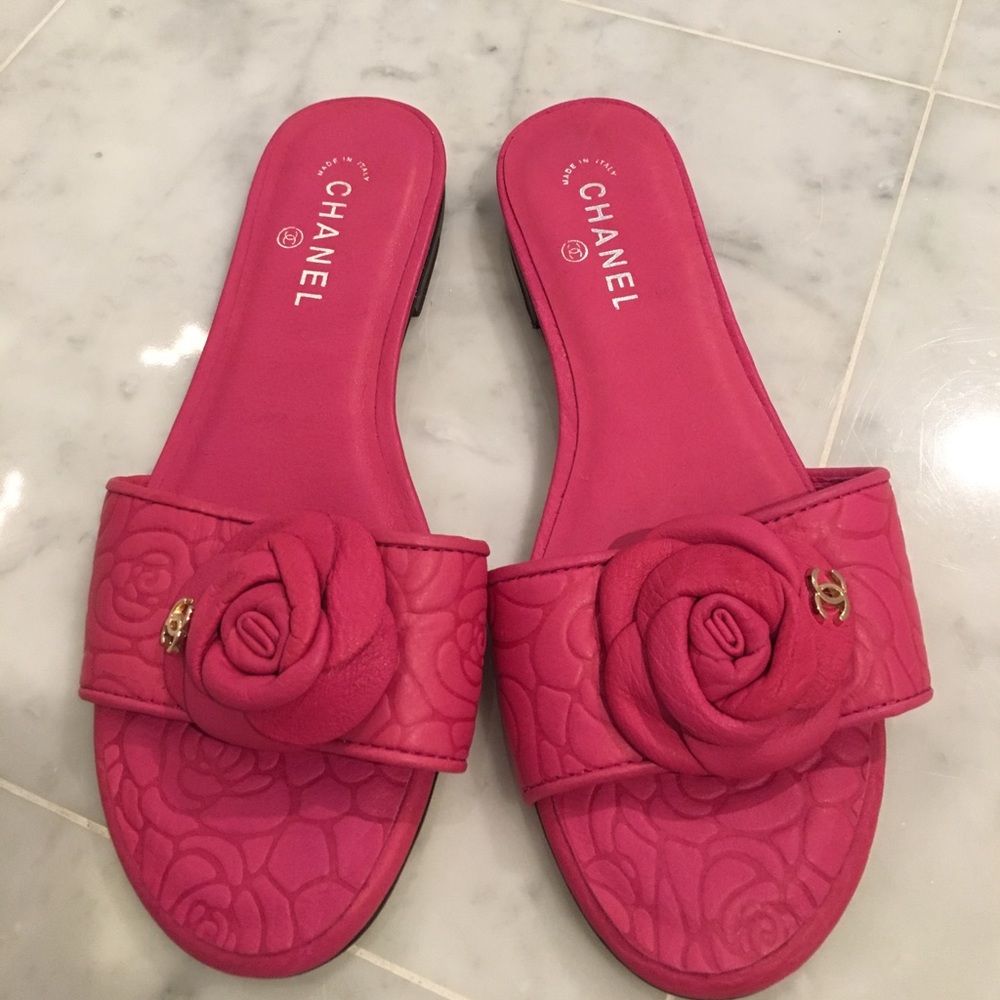 Beautiful fuschia flats 37