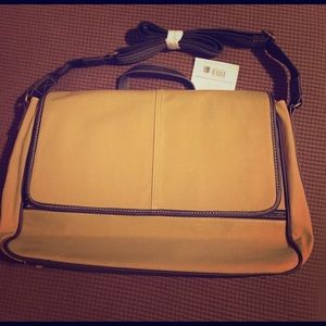 Punctuate Chesapeake Messenger Bag