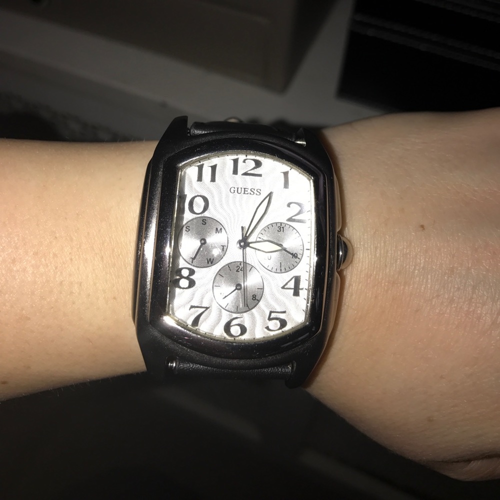Guess Watch