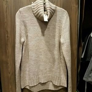 NWT The Limited Ladies "turtleneck" sweater.