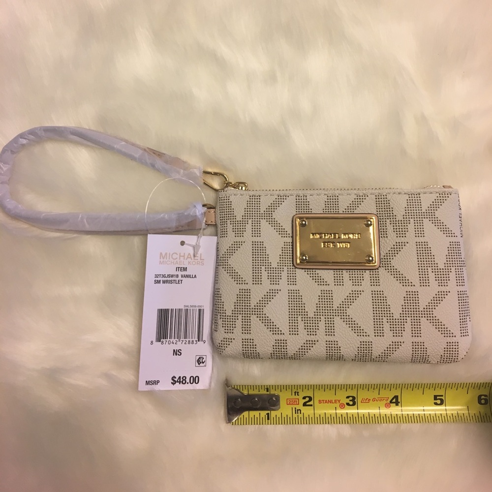 NWT Michael Kors Jet Set Small Wristlet