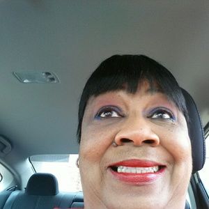 Meet your Posher, Regina