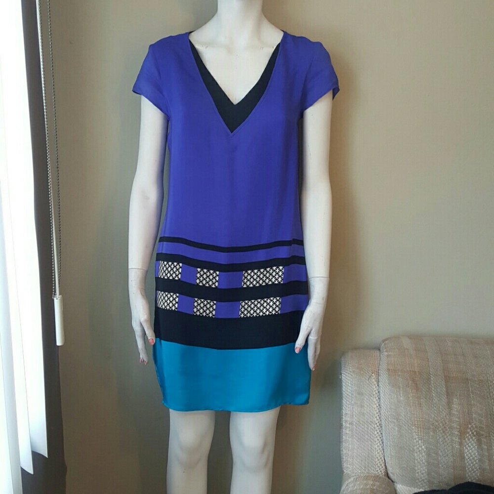 Never worn Elorie Mutli Color dress