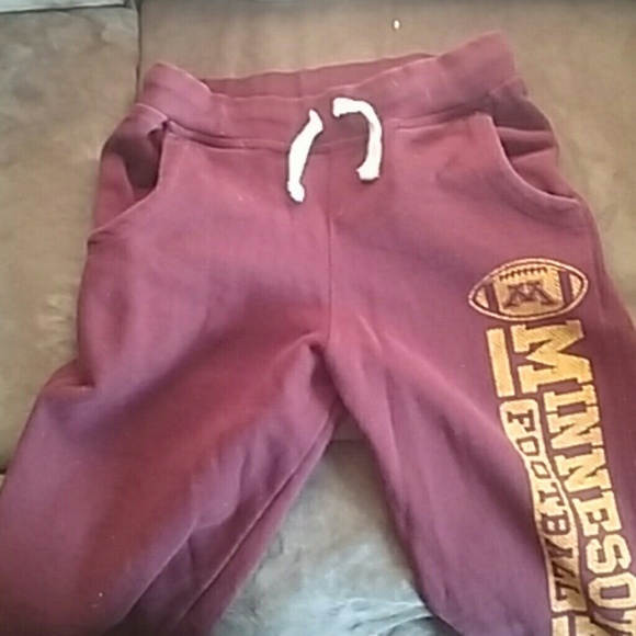 ❌SOLD on Ⓜ️❌ Minnesota Sweatpants - Picture 4 of 4