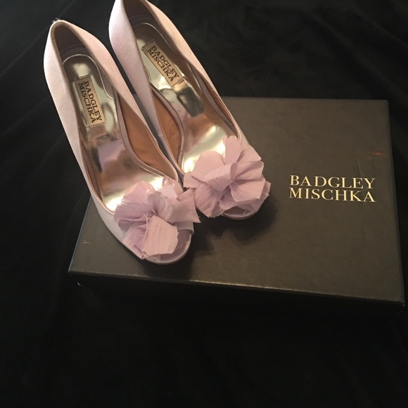 Badgley Mischka Shoes - Lilac heels NWOT 🌸