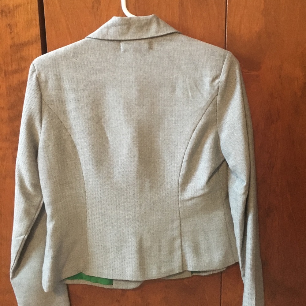 Only worn once! Gray/Black Blazer size S. - Picture 2 of 2