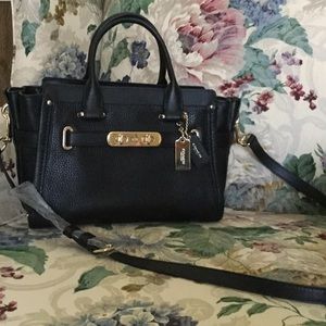 Coach Swagger 27 in Pebble  Leather