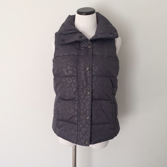 Old Navy Jackets & Blazers - OLD NAVY Gray animal print Puffer Vest