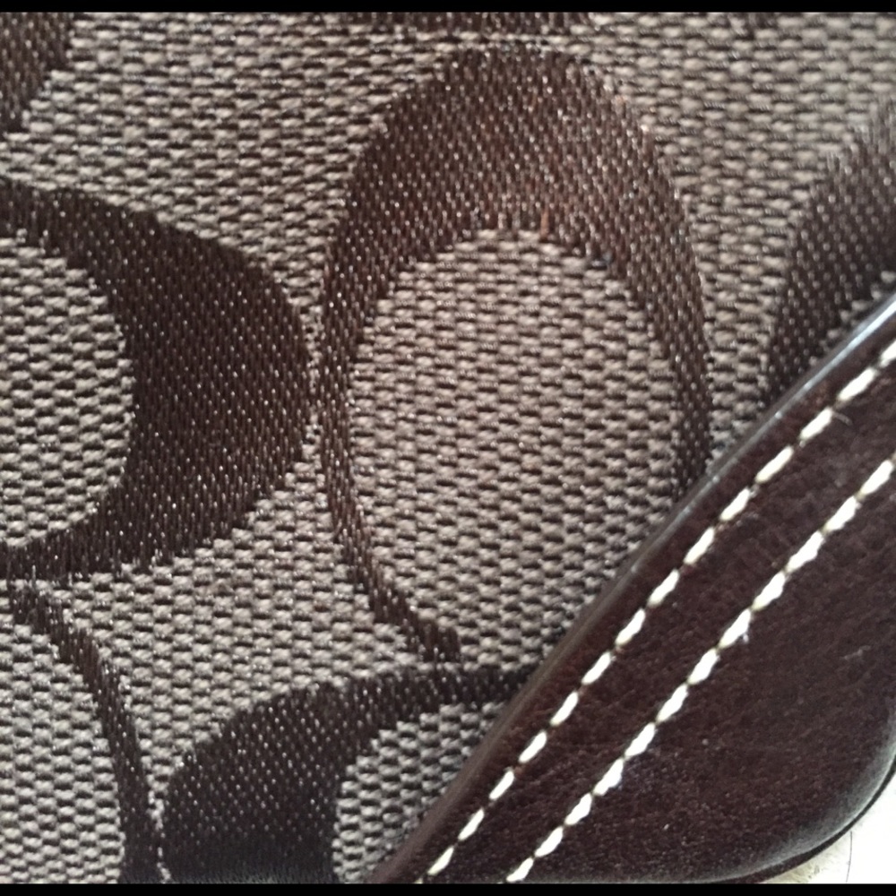 Coach Logo Wristlet *Vintage* - Picture 4 of 4
